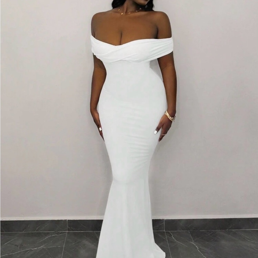 SHEIN White One-Shoulder Mermaid Evening Gown